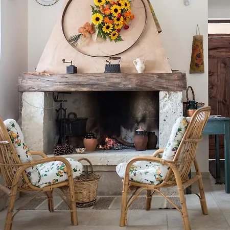 Relais Tenuta Campi Κατάλυμα σε φάρμα Martano
